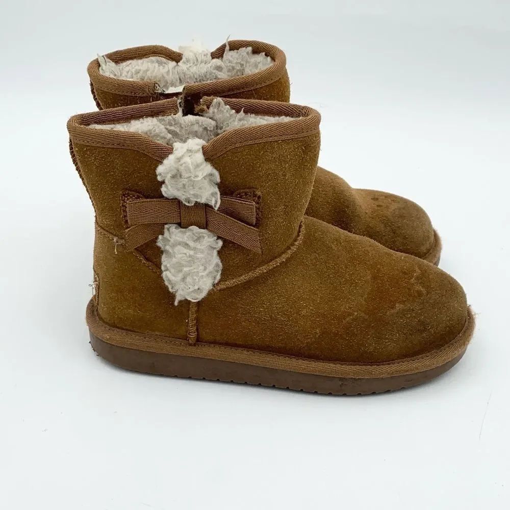 Brown Suede Boots with Bow Accent